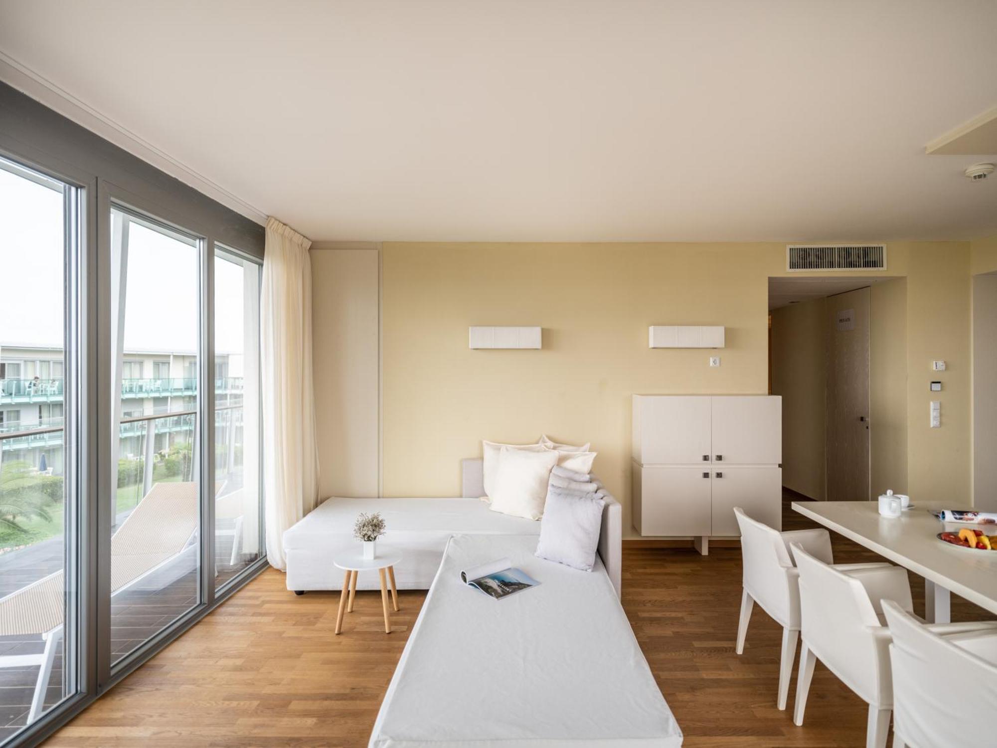 Falkensteiner Residences Senia Petrcane Eksteriør bilde